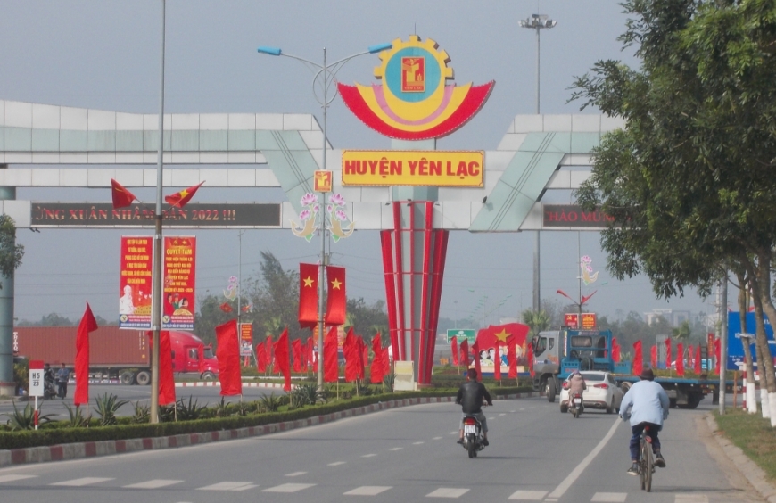 Đường vào Yên Lạc thênh thang...