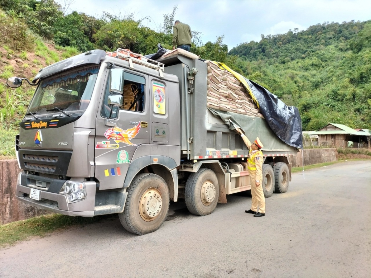 Tăng cường tuyên truyền, phổ biến, giáo dục pháp luật về trật tự, an toàn giao thông trong trường học