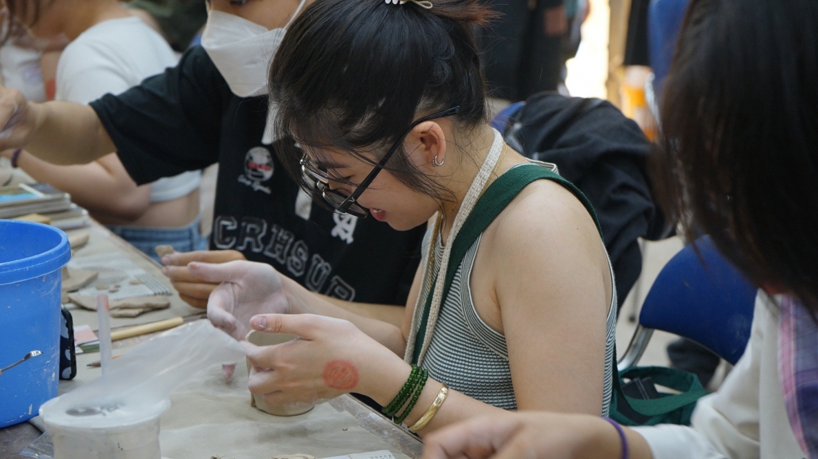 Trường Đại học Mỹ thuật Công nghiệp tổ chức thành công ngày hội tư vấn tuyển sinh