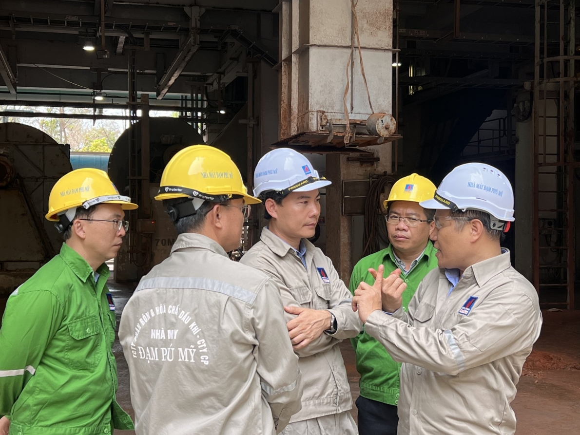 Hoàn thành vượt tiến độ bão dưỡng Nhà máy Đạm Phú Mỹ