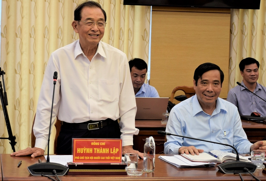 6.	Ông Huỳnh Thành Lập, Phó Chủ tịch Hội NCT Việt Nam, Trưởng BĐD Hội NCT TP. Hồ Chí Minh phát biểu tại Hội nghị