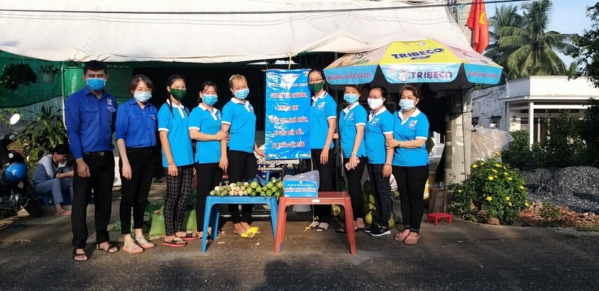 Lan tỏa tình người từ những suất cơm bình dị