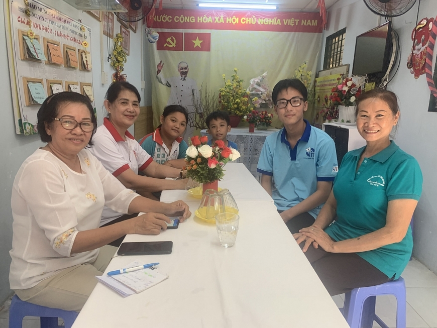 Người cao tuổi với công cuộc gieo chữ ở Mả Lạng