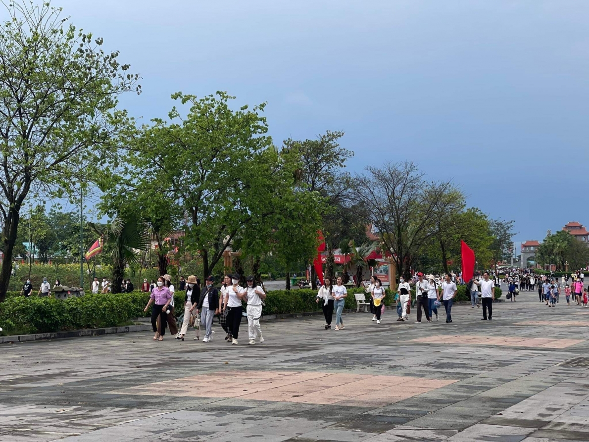 Chủ tịch nước Võ Văn Thưởng dâng hương Giỗ Tổ Hùng Vương