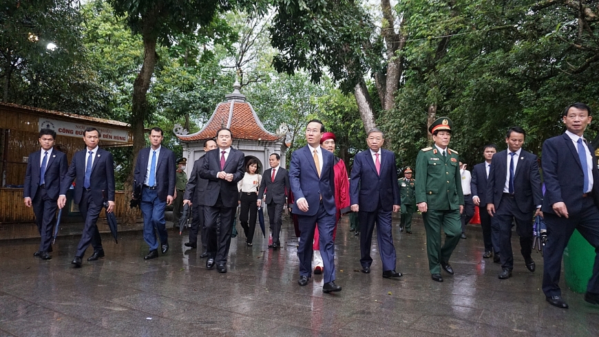 Chủ tịch nước Võ Văn Thưởng dâng hương Giỗ Tổ Hùng Vương