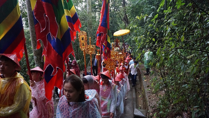 Chủ tịch nước Võ Văn Thưởng dâng hương Giỗ Tổ Hùng Vương