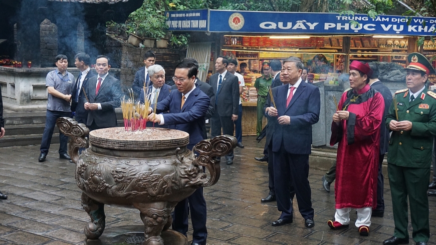 Chủ tịch nước Võ Văn Thưởng dâng hương Giỗ Tổ Hùng Vương