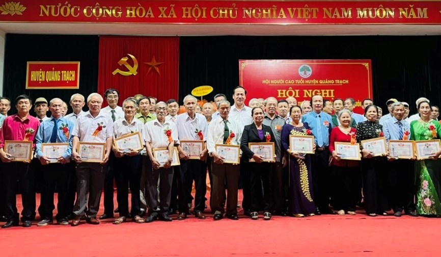 51 cá nhân NCT huyện Quảng Trạch, tỉnh Quảng Bình làm kinh tế giỏi được vinh danh