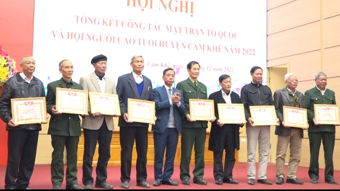 NCT huyện Cẩm Khê phát huy vai trò là tấm gương sáng cho thế hệ trẻ noi theo