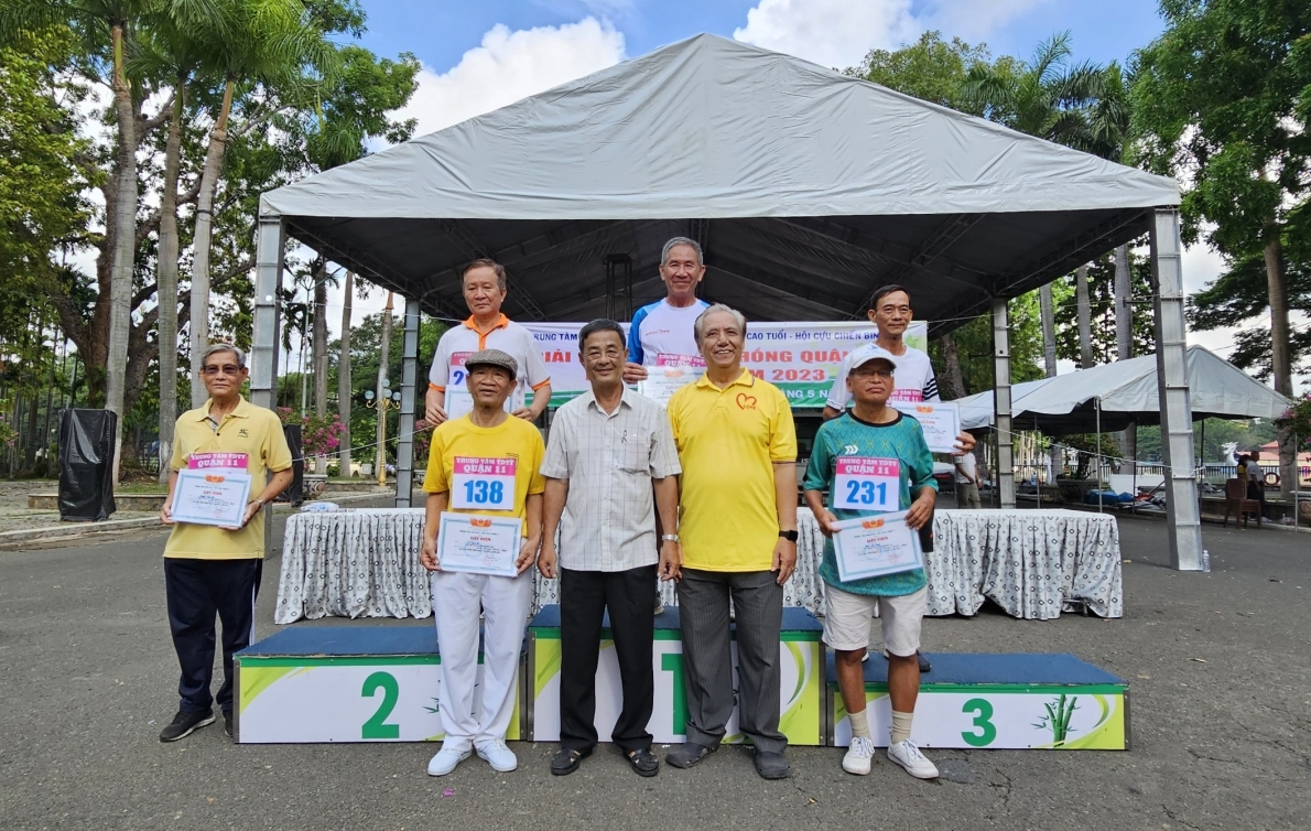 280 NCT tham dự giải đi bộ truyền thống quận 11 lần thứ 31