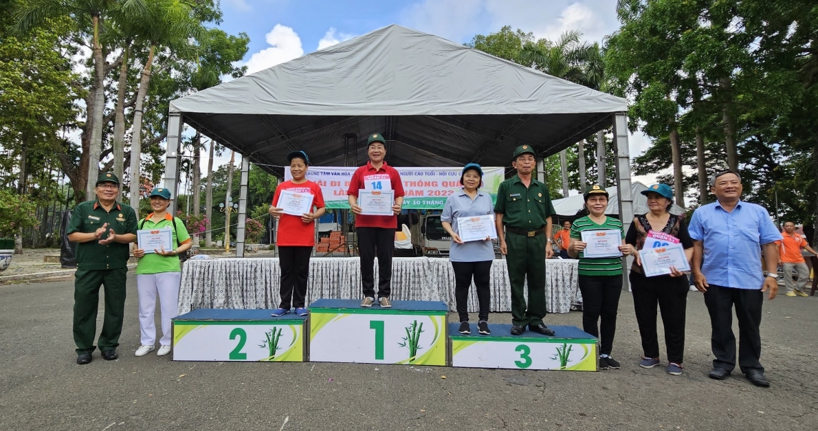 280 NCT tham dự giải đi bộ truyền thống quận 11 lần thứ 31