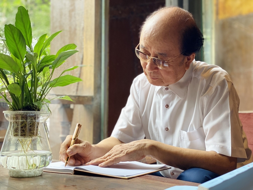 Có một nhà khoa học rất thơ...