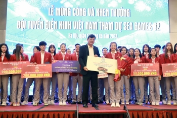 Liên đoàn Điền kinh Việt Nam mừng công và khen thưởng đội tuyển điền kinh quốc gia