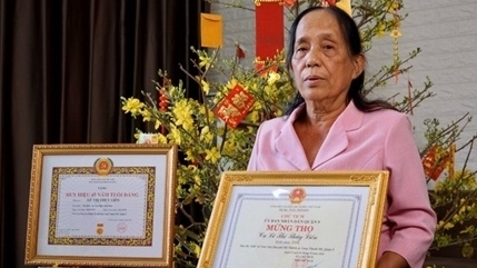 Kỉ niệm không quên của vợ chồng cựu chiến binh Vũ Xuân Lương