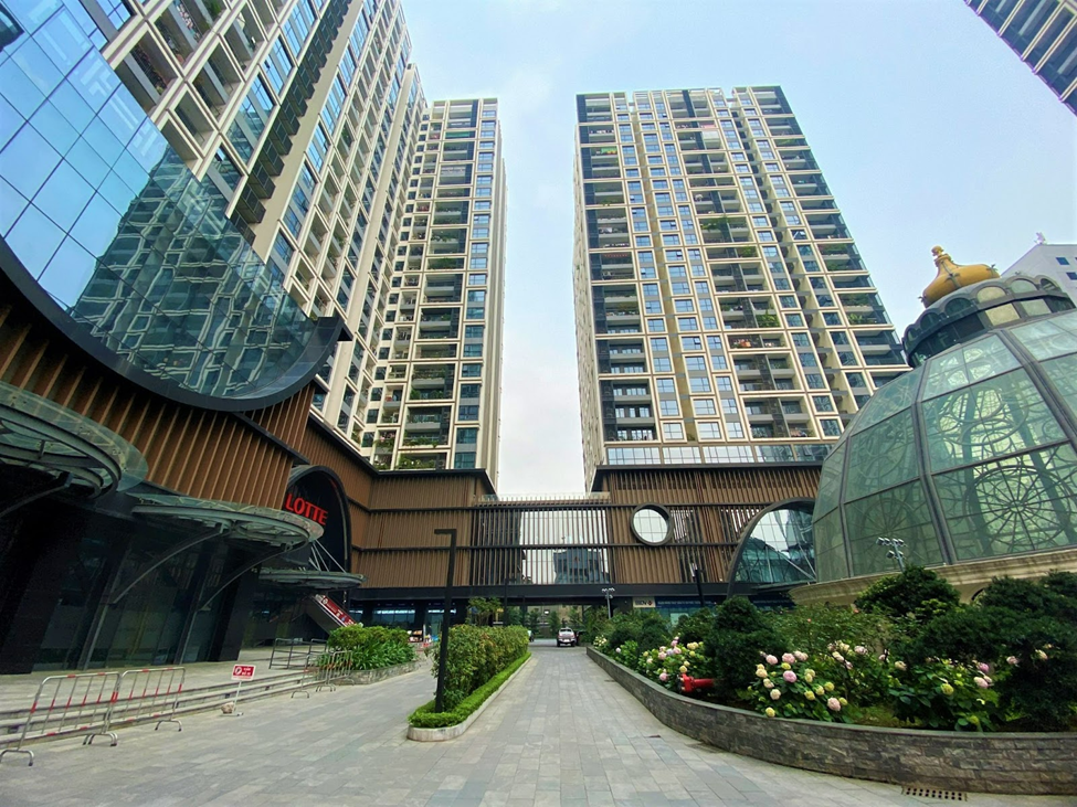 Hinode City là một trong số ít dự án căn hộ được “phủ” 100% kính Low-E. Ảnh: TL