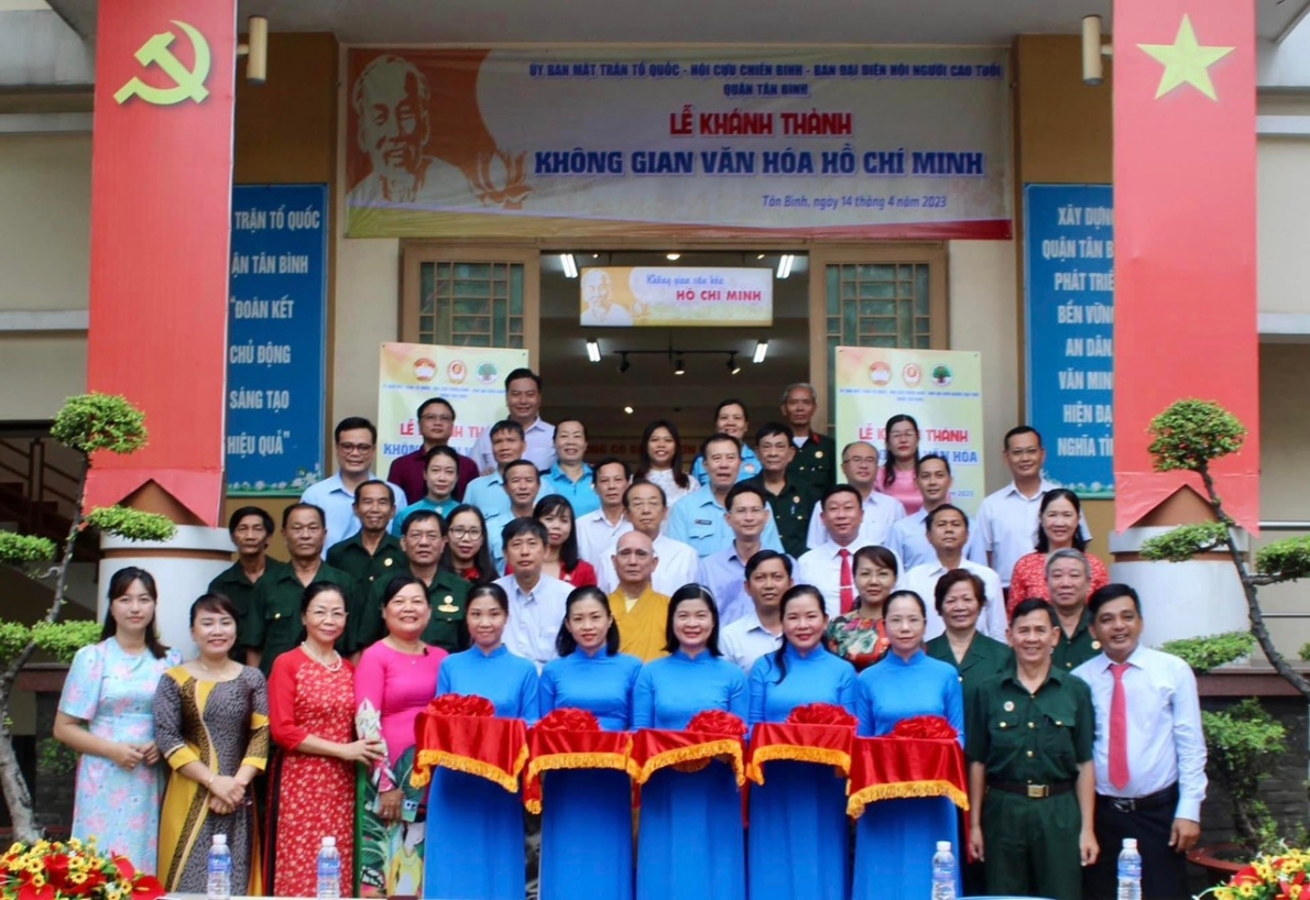 Người cao tuổi quận Tân Bình và Không gian Văn hóa Hồ Chí Minh