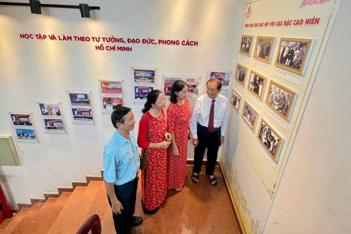 Người cao tuổi quận Tân Bình và Không gian Văn hóa Hồ Chí Minh