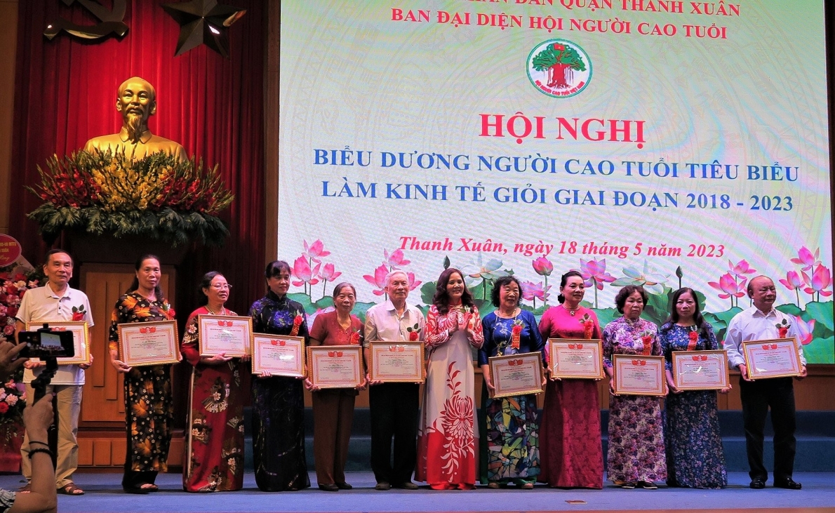 Lan tỏa những tấm gương người cao tuổi làm kinh tế giỏi