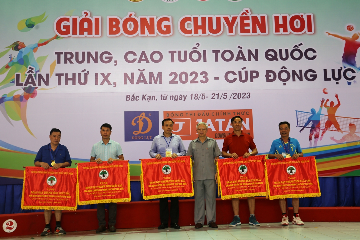 Giải Bóng chuyền hơi trung, cao tuổi toàn quốc lần thứ IX, năm 2023 thành công tốt đẹp