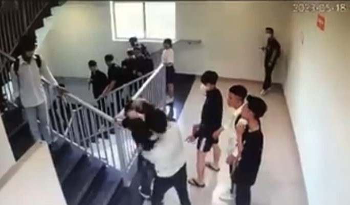Hà Nội: Trường Đại học FPT lên tiếng vụ sinh viên hành hung bạn đổ máu ngay tại trường