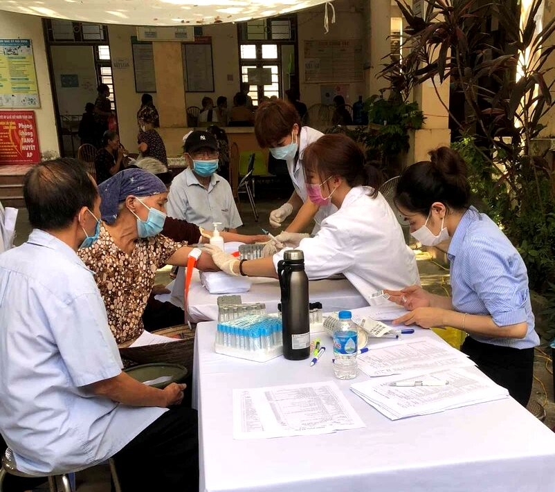 Khám sức khỏe cho NCT huyện Thạch Thất, TP Hà Nội