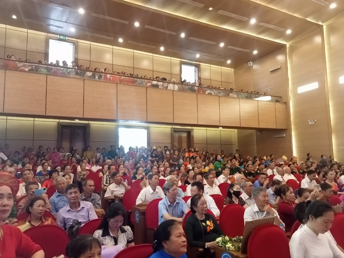 Đông đảo NCT huyện Sóc Sơn, TP Hà Nội dự và cổ vũ Liên hoan tiếng hát NCT huyện năm 2023 