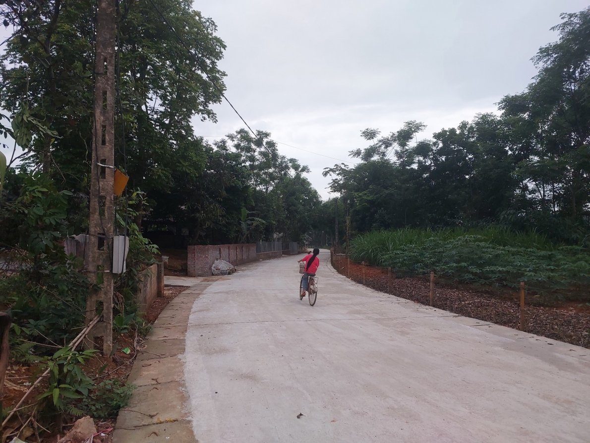 Tiên phong đi đầu trong phong trào hiến đất làm đường xây dựng NTM