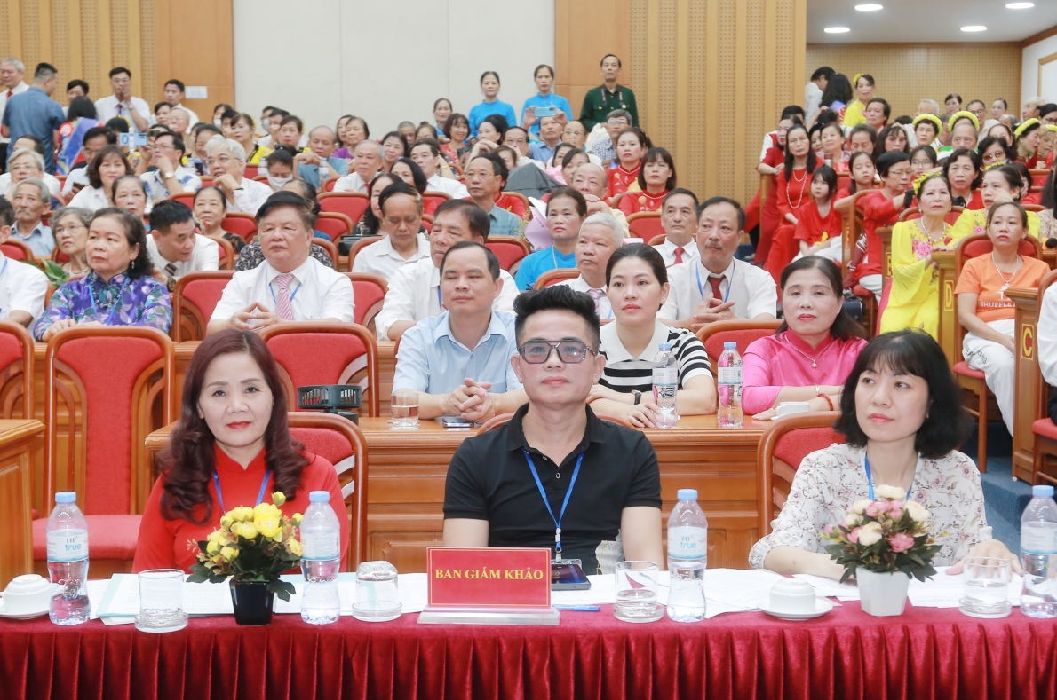 Ban Giám khảo Liên hoan tiếng hát NCT quận Thanh Xuân, TP Hà Nội năm 2023