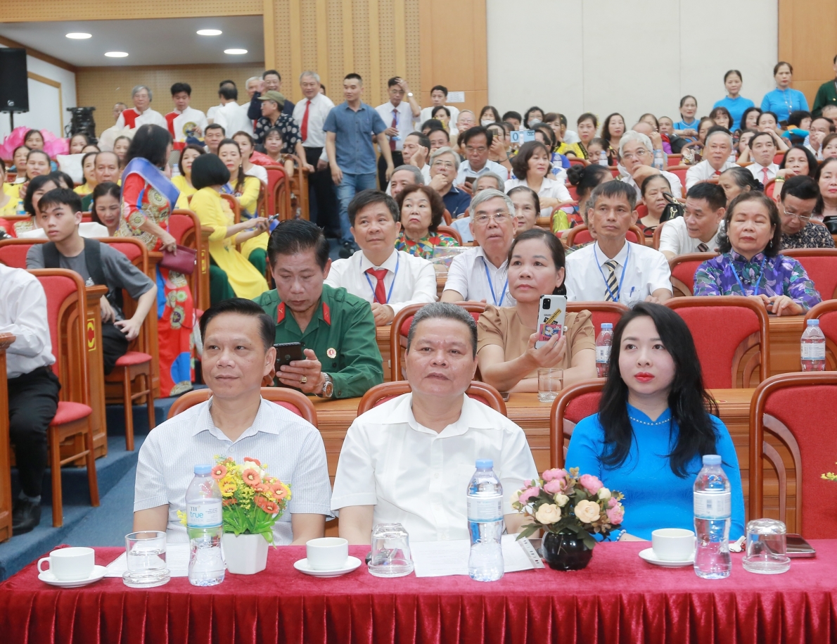 Các đại biểu tham dự Liên hoan tiếng hát NCT quận Thanh Xuân, TP Hà Nội năm 2023