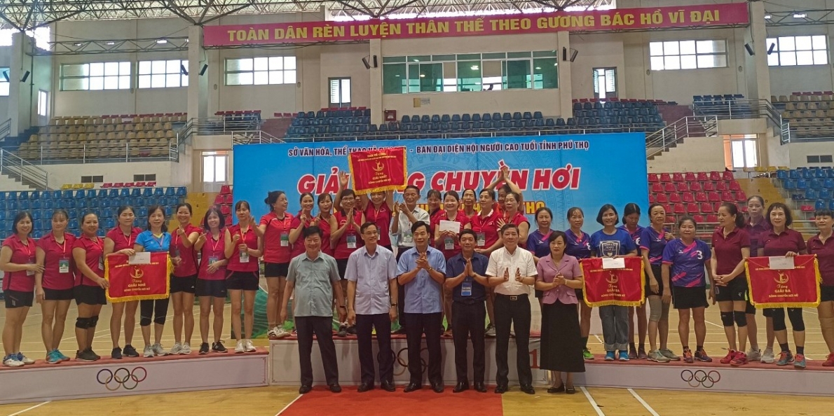 Phú Thọ: Bế mạc giải Bóng chuyền hơi năm 2023