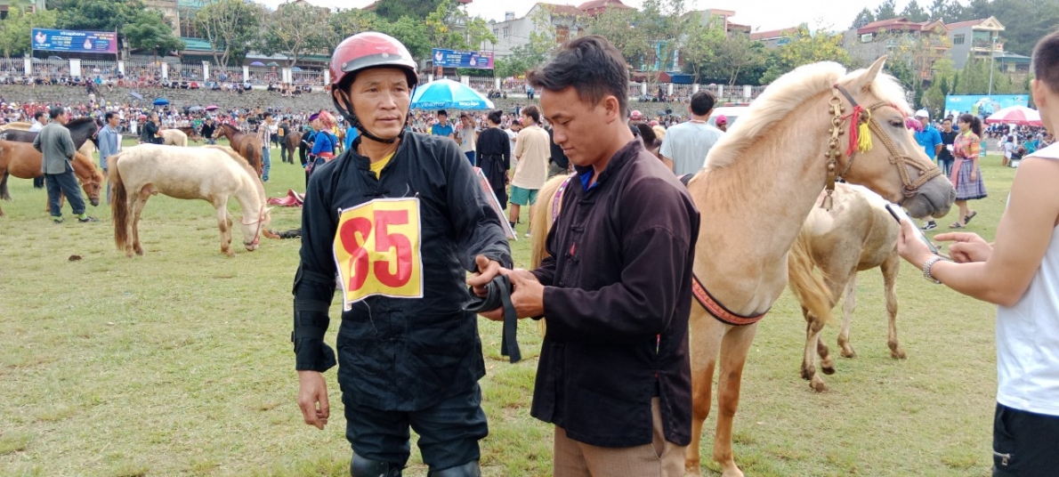 Lào Cai: Đặc sắc vòng trung kết đua ngựa truyền thống Cao nguyên trắng Bắc Hà