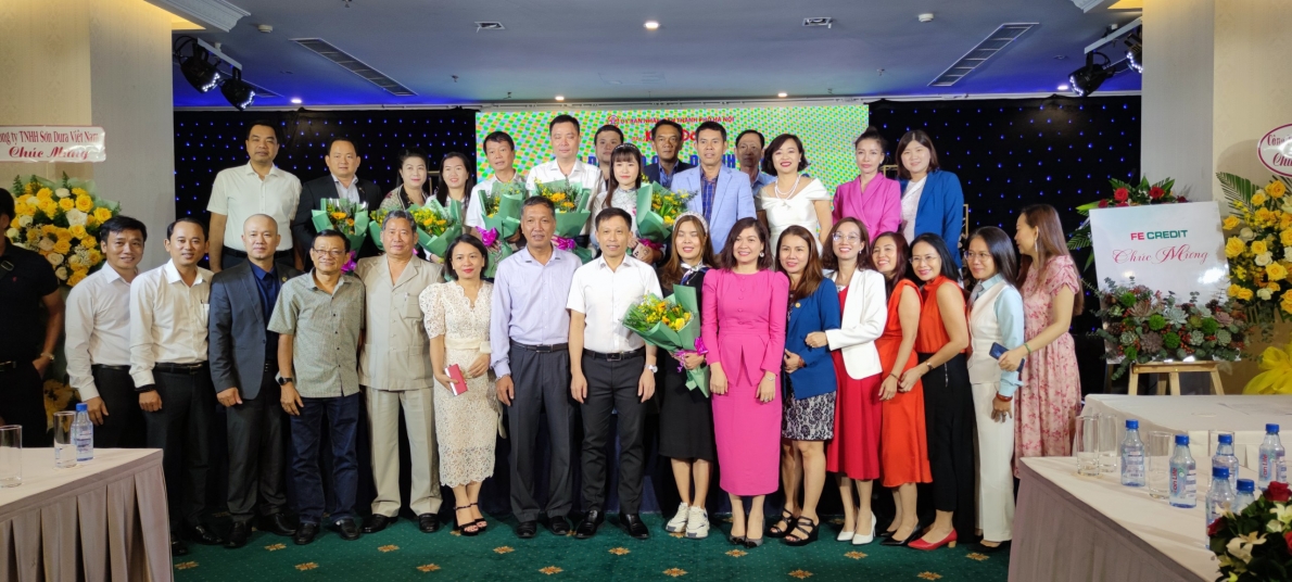 Diễn đàn Báo chí - Doanh nghiệp đồng hành vì sự phát triển bền vững.