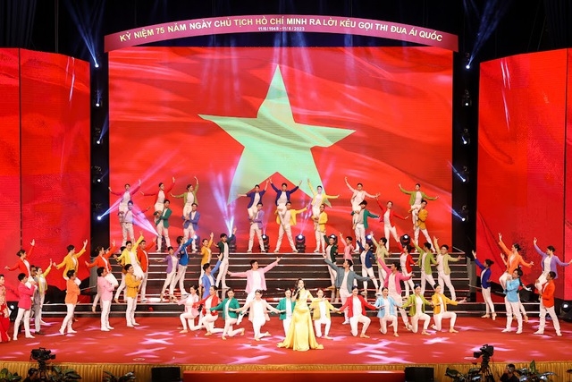 Thủ tướng Phạm Minh Chính tham dự Hội nghị biểu dương, tôn vinh điển hình tiên tiến toàn quốc