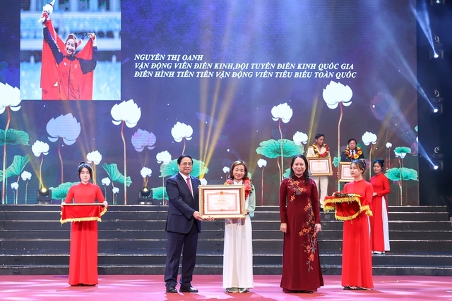 Thủ tướng Phạm Minh Chính tham dự Hội nghị biểu dương, tôn vinh điển hình tiên tiến toàn quốc