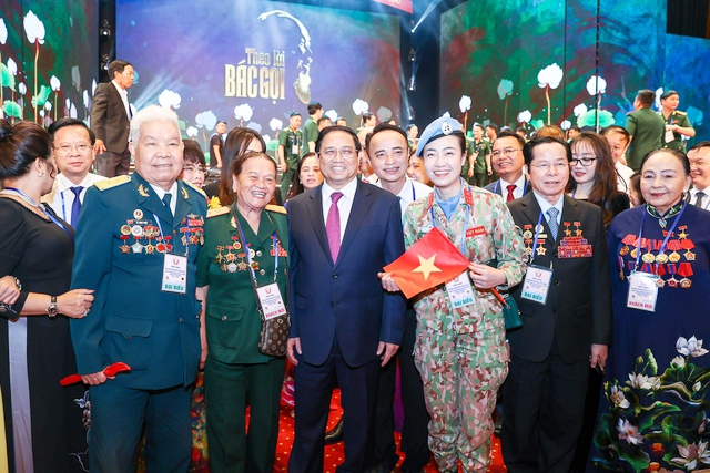 Thủ tướng Phạm Minh Chính tham dự Hội nghị biểu dương, tôn vinh điển hình tiên tiến toàn quốc