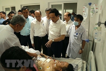 Phó Thủ tướng Chính phủ thăm, viếng các nạn nhân vụ bị tấn công ở Đắk Lắk