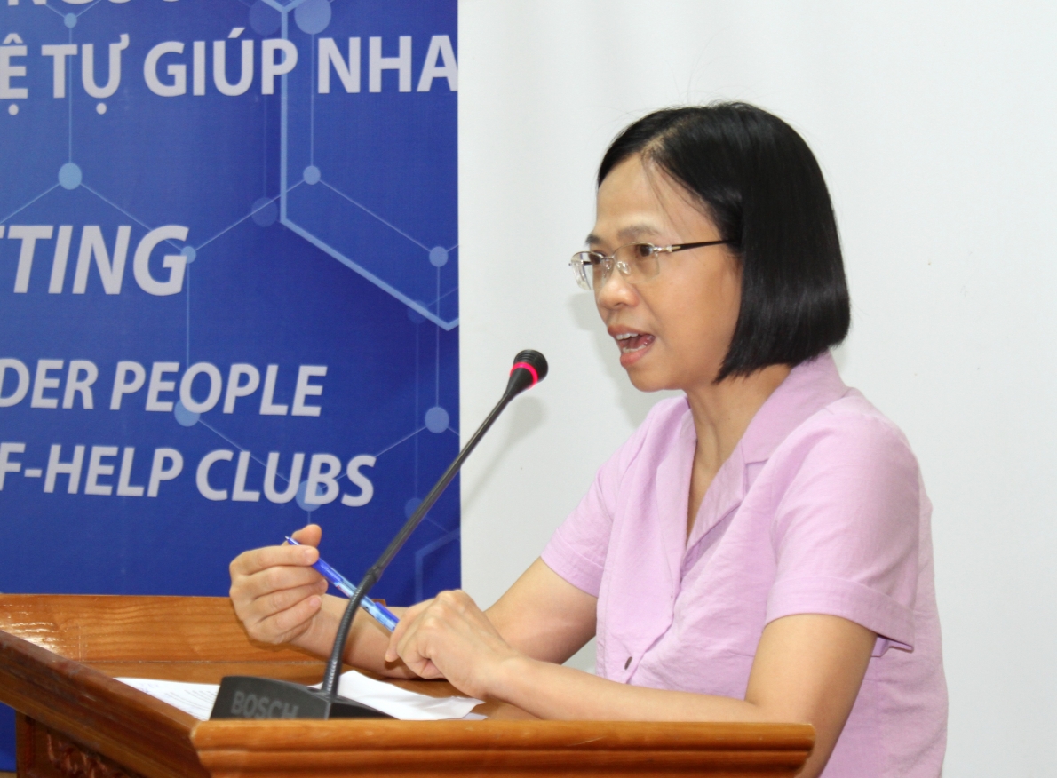 Bà Trần Bích Thủy phát biểu