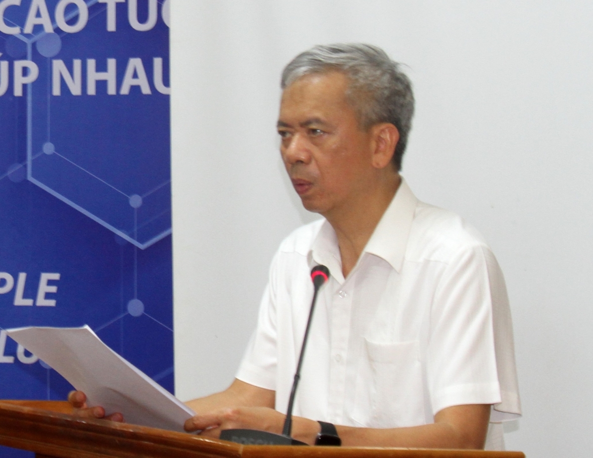 Phó Chủ tịch Phan Văn Hùng phát biểu tại cuộc họp