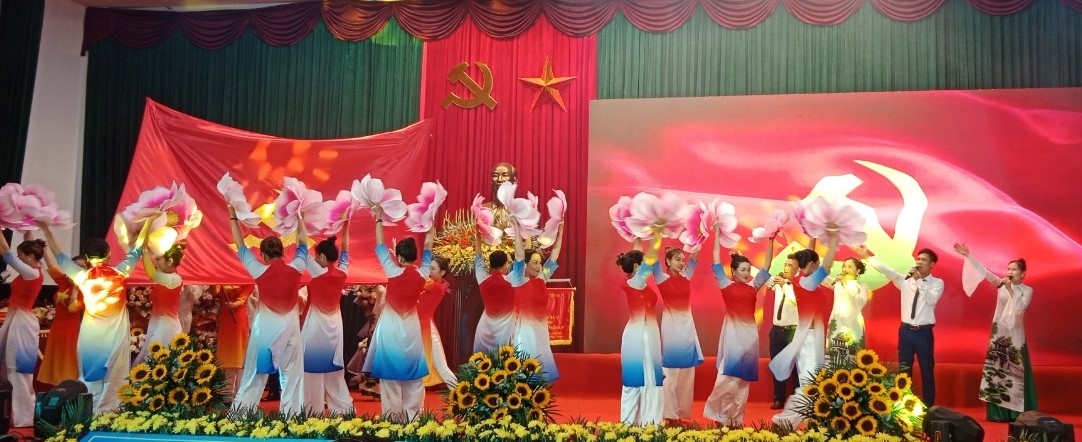 Ông Nguyễn Văn Trường tái đắc cử chức Chủ tịch Hội Nông dân huyện Ba Vì Ông Nguyễn Văn Trường tái đắc cử chức Chủ tịch Hội Nông dân huyện Ba Vì