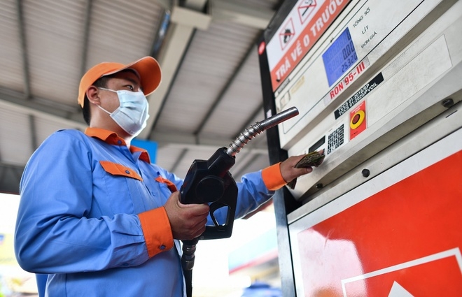 Xăng tiếp tục giữ ổn định, dầu tăng giá