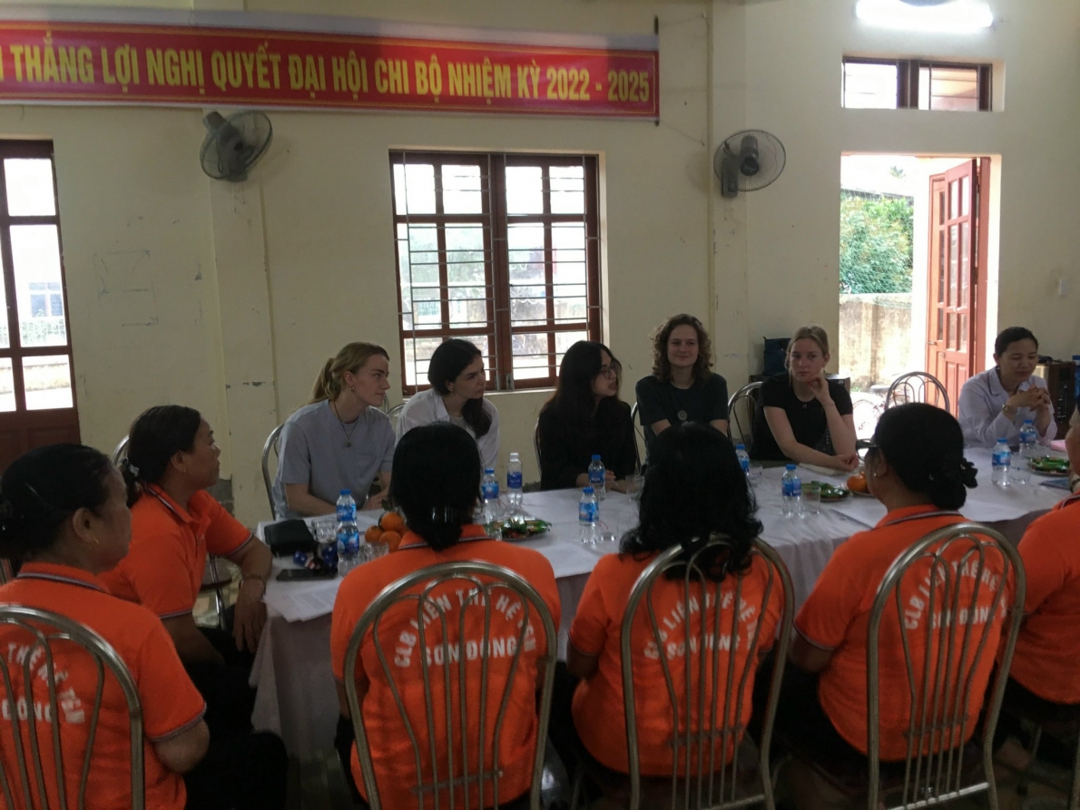 Bạn bè quốc tế tham quan CLB LTHTGN tại TP Hải Phòng