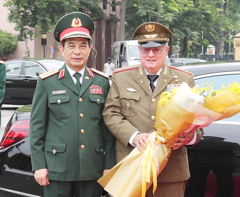 Đại tướng Phan Văn Giang đón tiếp Bộ trưởng Bộ các Lực lượng vũ trang Cách mạng Cuba