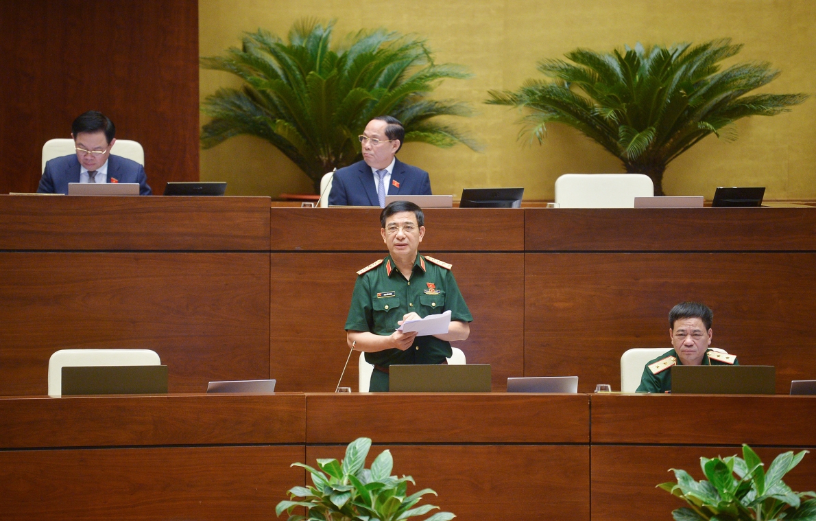 Đại tướng Phan Văn Giang giải trình một số vấn đề về dự án Luật Quản lý, bảo vệ công trình quốc phòng và khu quân sự