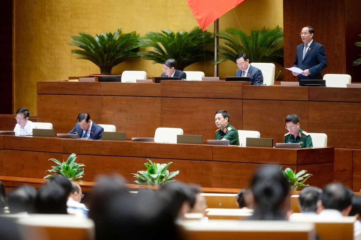 Đại tướng Phan Văn Giang giải trình một số vấn đề về dự án Luật Quản lý, bảo vệ công trình quốc phòng và khu quân sự