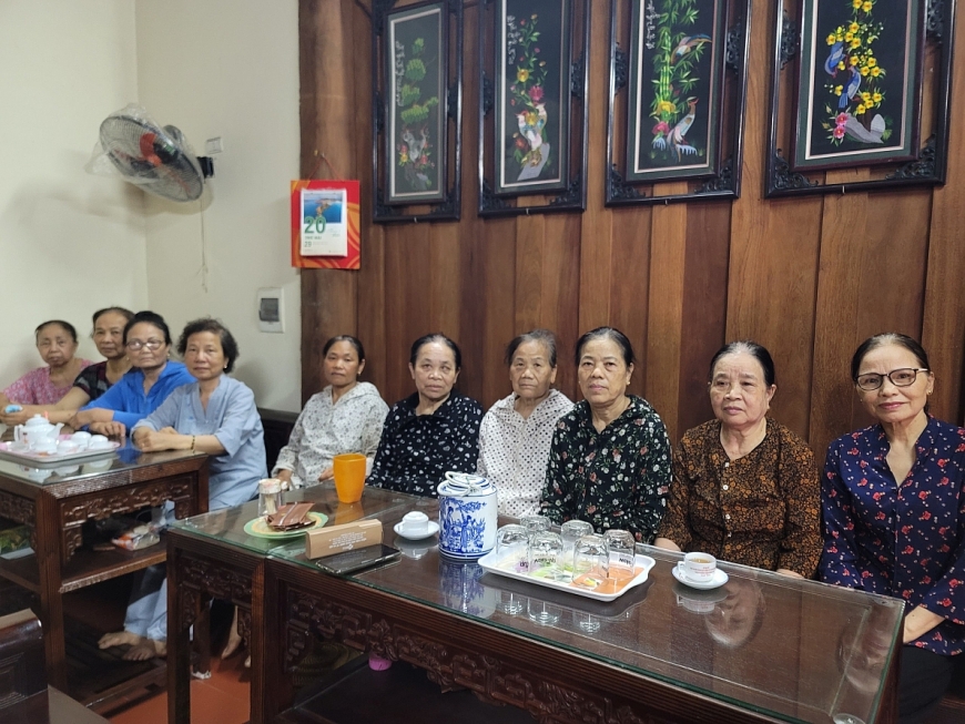 Nhiều NCT kiến nghị cần xử lí dứt điểm việc lấn chiếm, trả lại canh quan cho chùa Linh Thông.