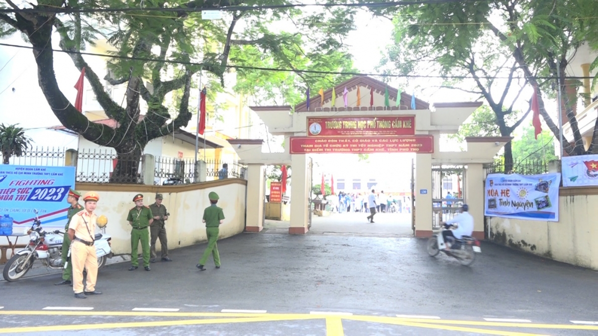 Phú Thọ: Thí sinh bước vào ngày đầu tiên của kỳ thi tốt nghiệp Trung học phổ thông 2023