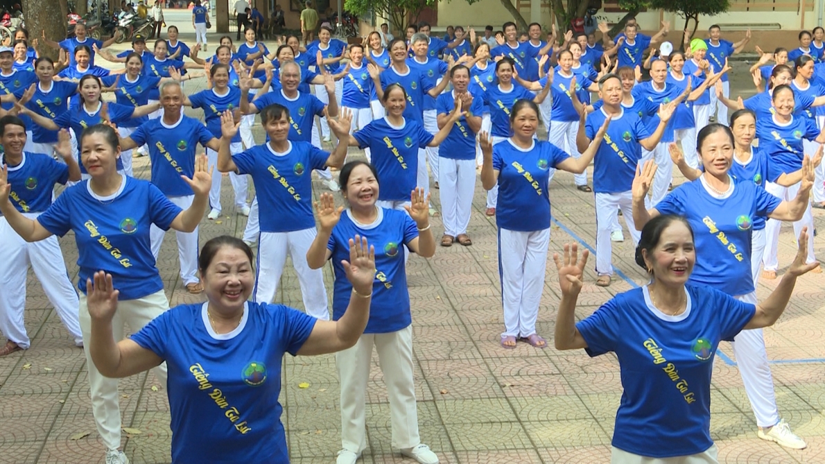 Bài dưỡng sinh của NCT huyện Bá Thước, tỉnh Thanh Hóa