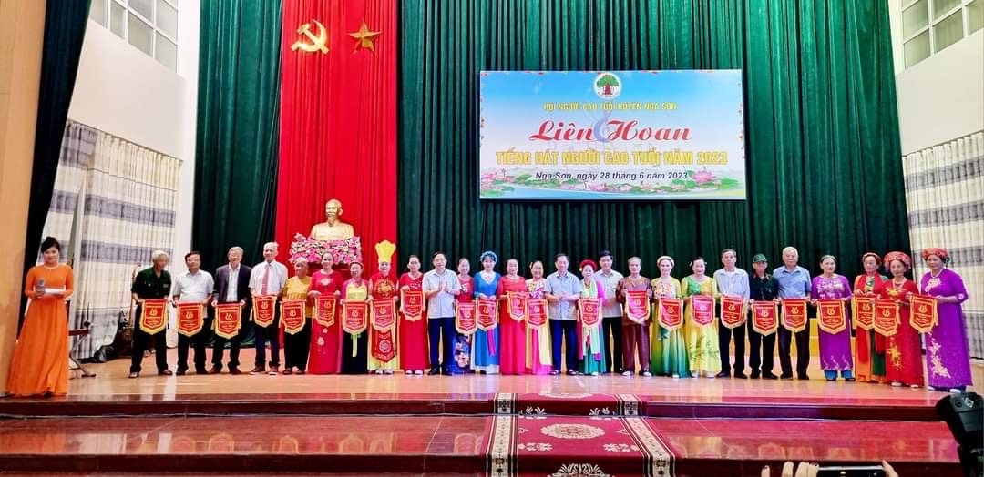 Liên hoan tiếng hát người cao tuổi huyện Nga Sơn năm 2023