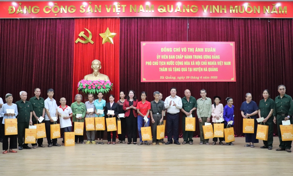 Phó Chủ tịch nước Võ Thị Ánh Xuân thăm và làm việc với tỉnh Cao Bằng