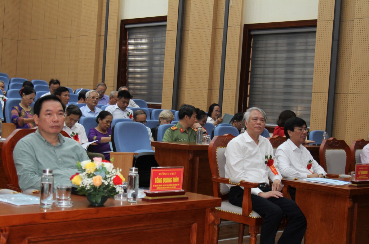 Các đại biểu tham dự Hội nghị Các đại biểu tham dự Hội nghị